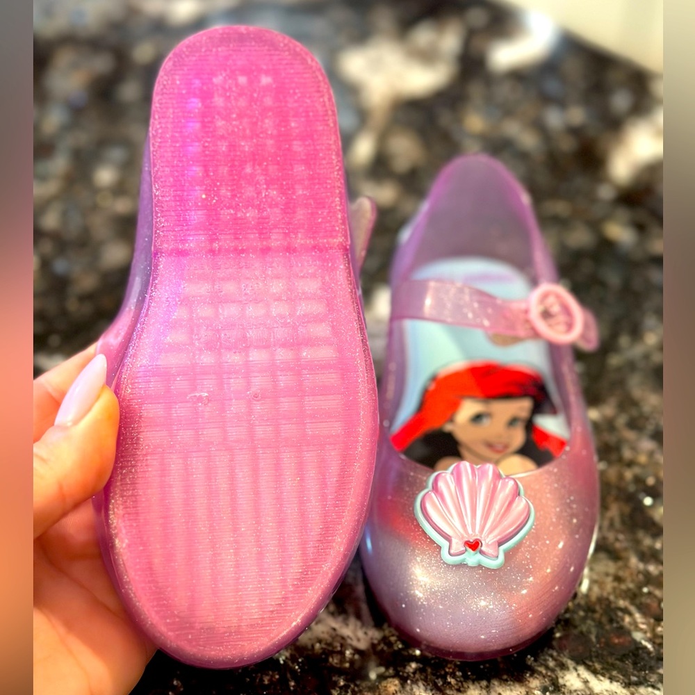🩷Super cute for that summer trip to Disney or for at home dress up.🩷